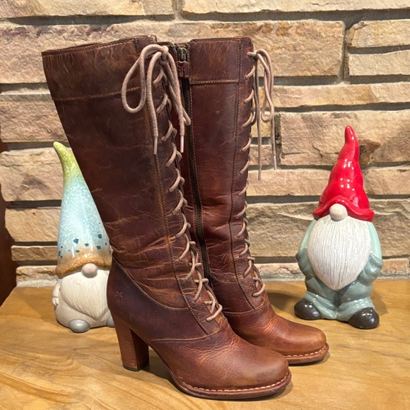 Frye Dark Brown Lace-Up Leather Boots! 👢 - Picture 3 of 7